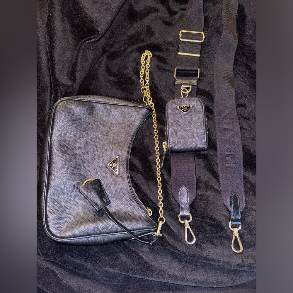 Milano prada classic shoulder bag barely used bought in Vegas at prada.